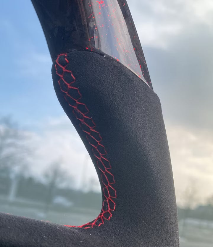 Dodge Sportlenkrad Forged Carbon Farbsplitter