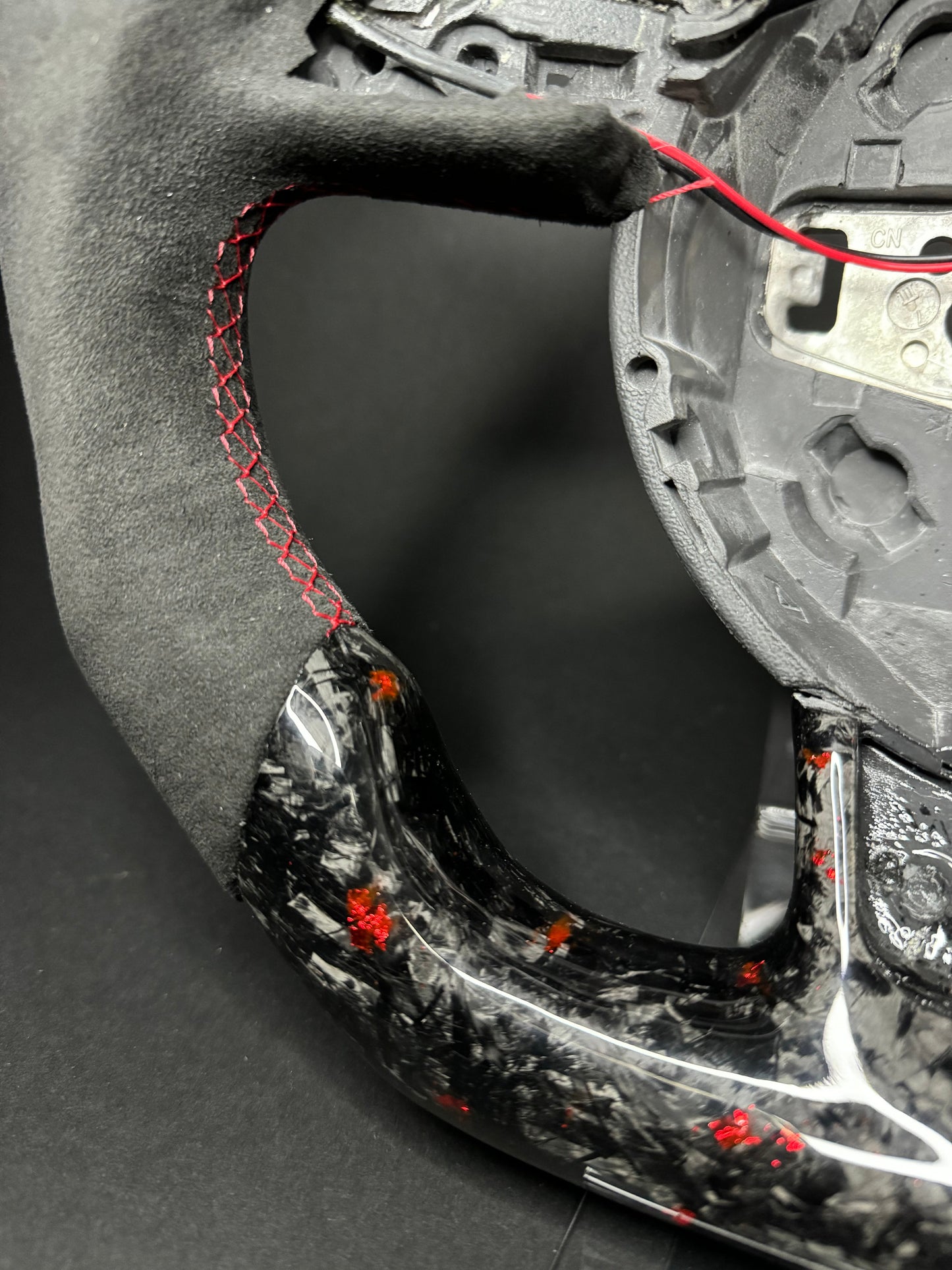 Audi Sportlenkrad Forged Carbon Farbsplitter (LED)