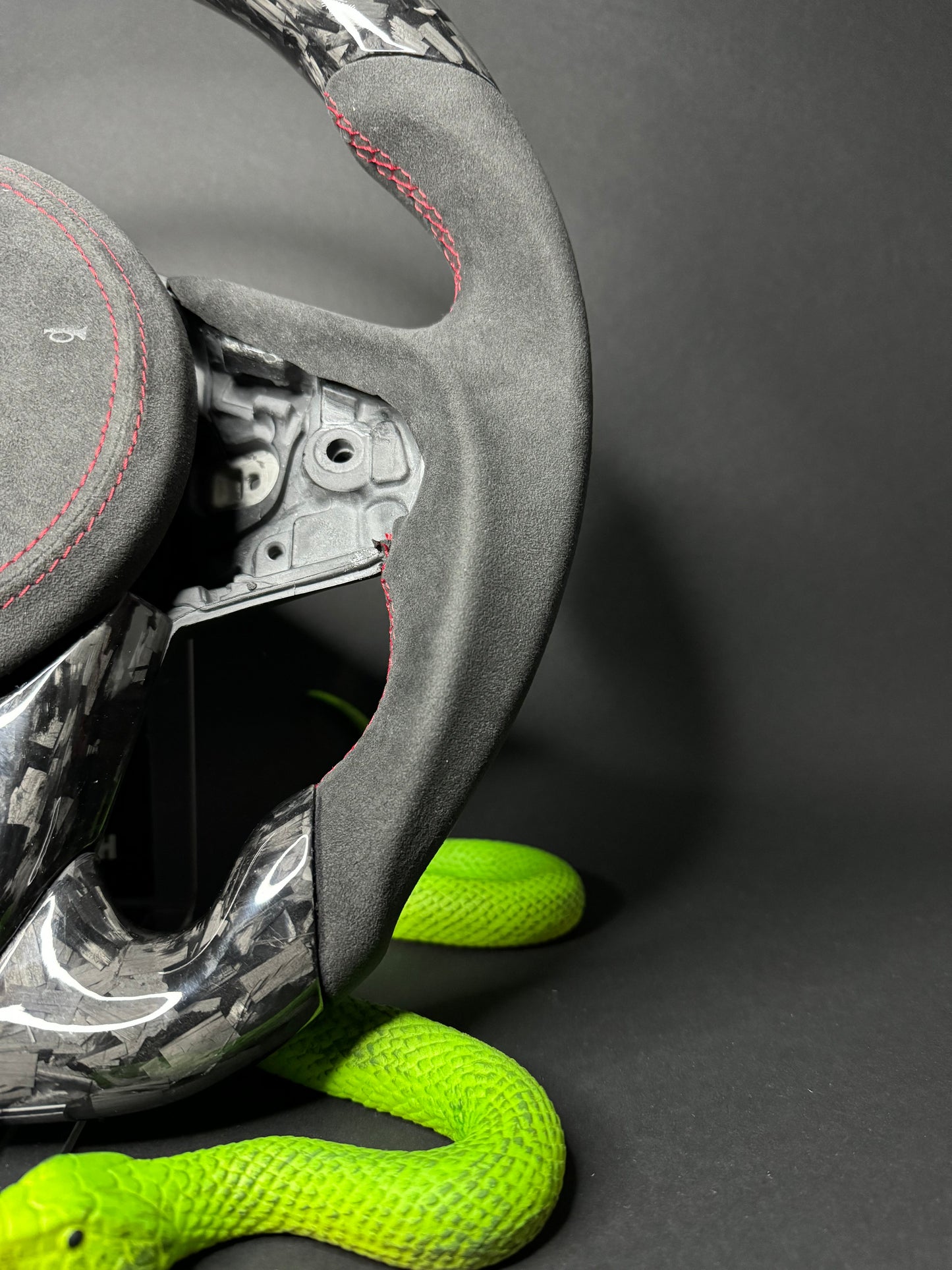 Toyota Supra Sportlenkrad Forged Carbon (LED)