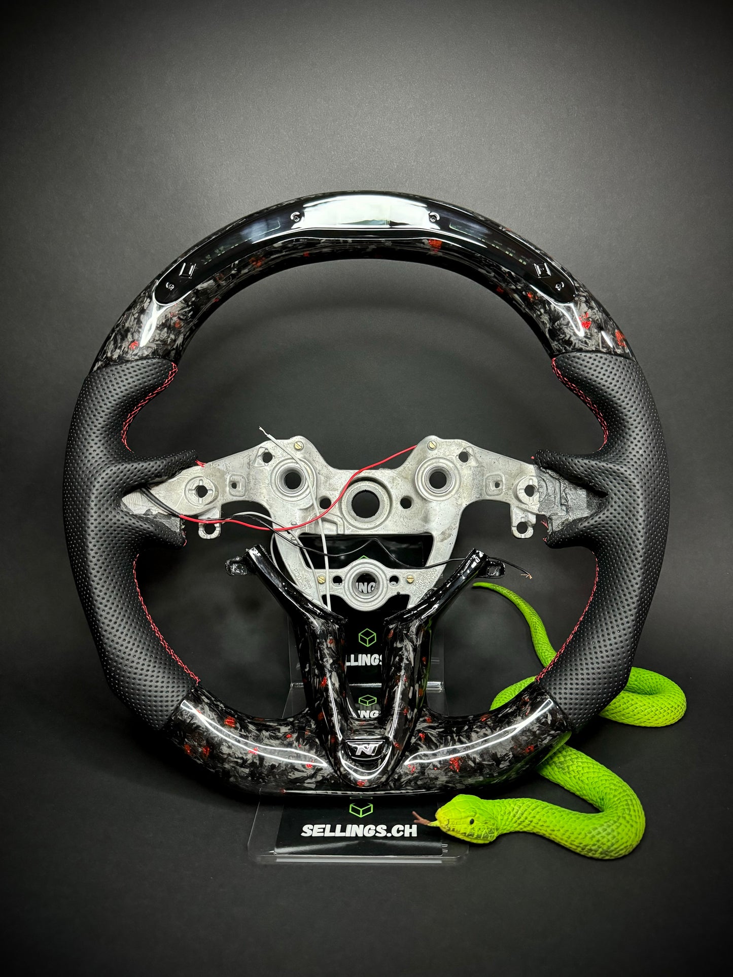 Hyundai Sportlenkrad Forged Carbon Farbsplitter (LED)