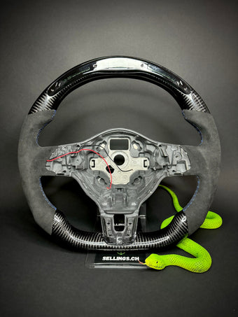 compare product VW Golf 6 Sportlenkrad Carbon (LED)