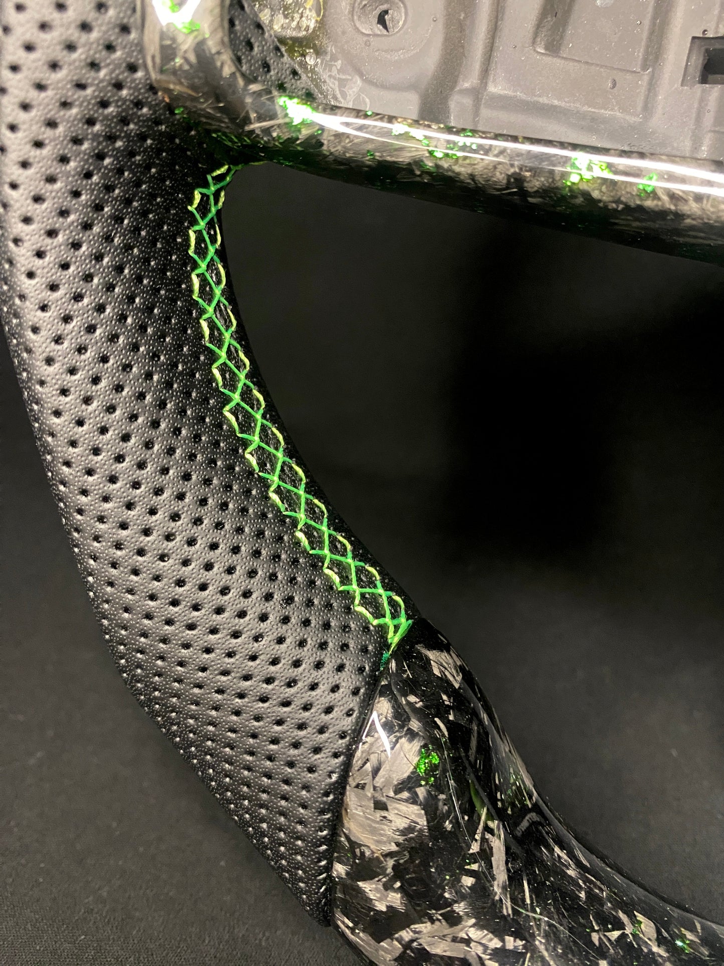 VW Golf 7/7.5 Sportlenkrad Forged Carbon Farbsplitter (LED)