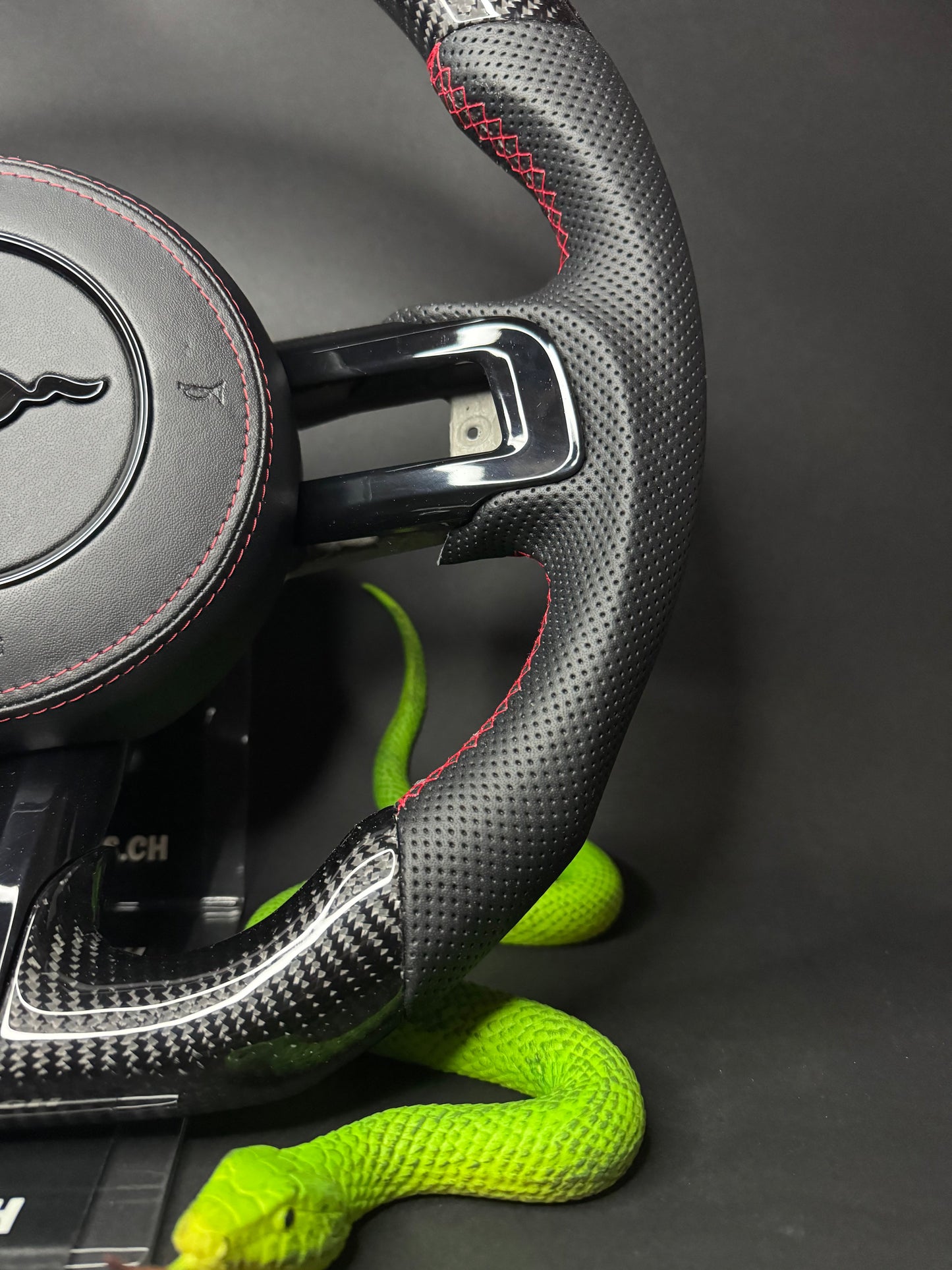 Ford Mustang Sportlenkrad Carbon (LED)