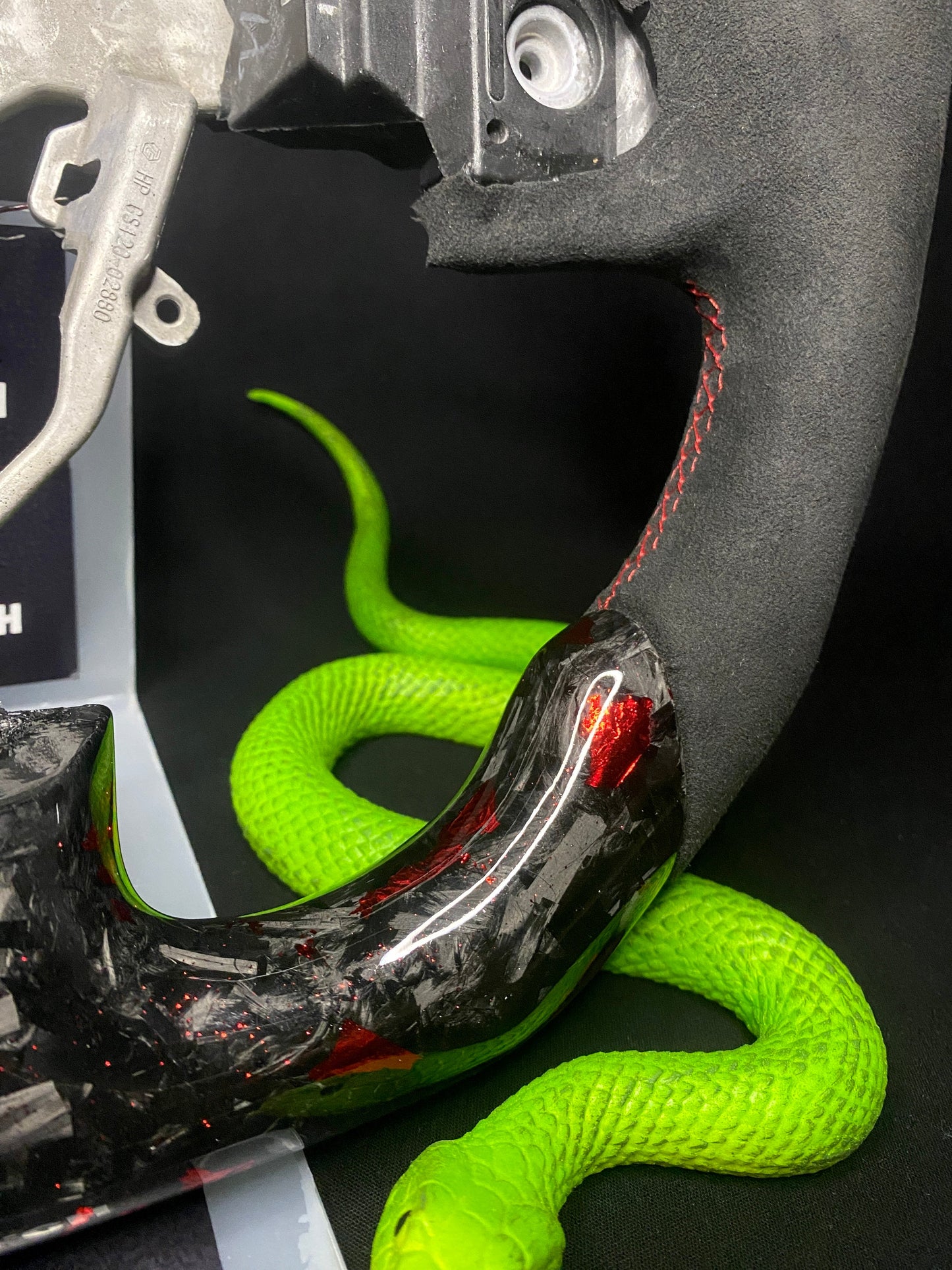 Subaru Sportlenkrad Forged Carbon Farbsplitter (LED)