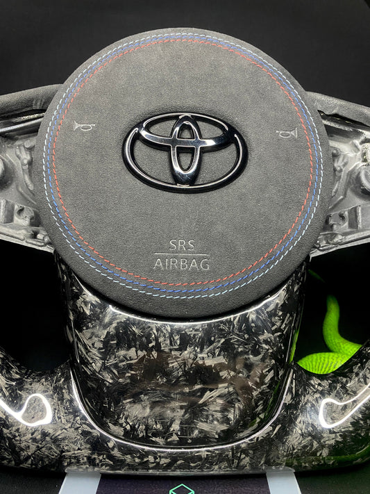 Toyota Supra Sportlenkrad Forged Carbon (LED)