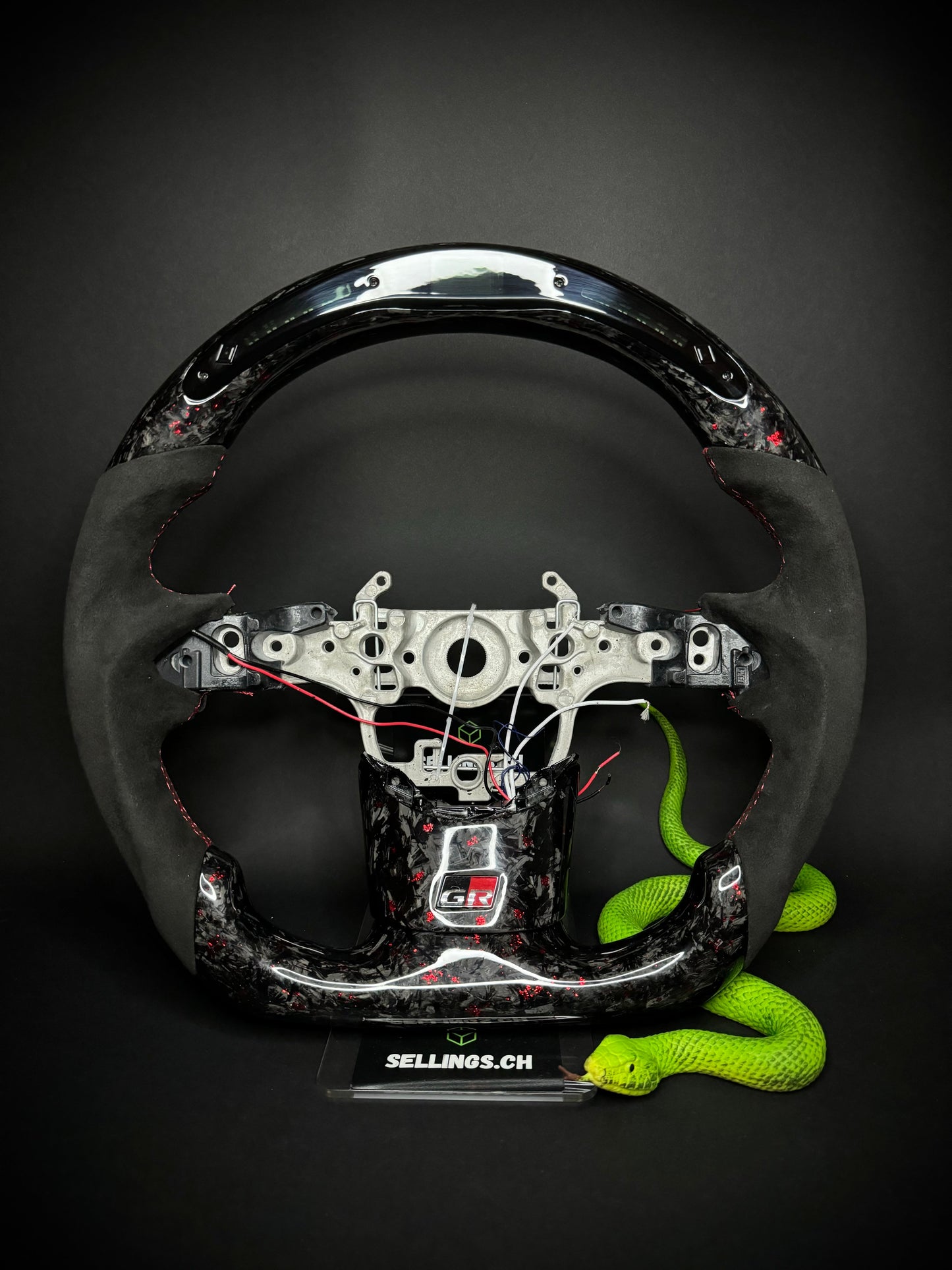 Toyota Yaris GR Sportlenkrad Forged Carbon Farbsplitter (LED)